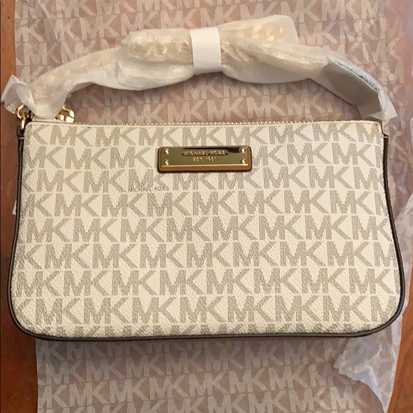 Michael Kors Signature Chain Clutch - Picture 2 of 8